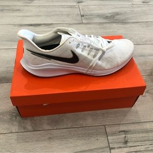 Nike Air Zoom Vomero TB